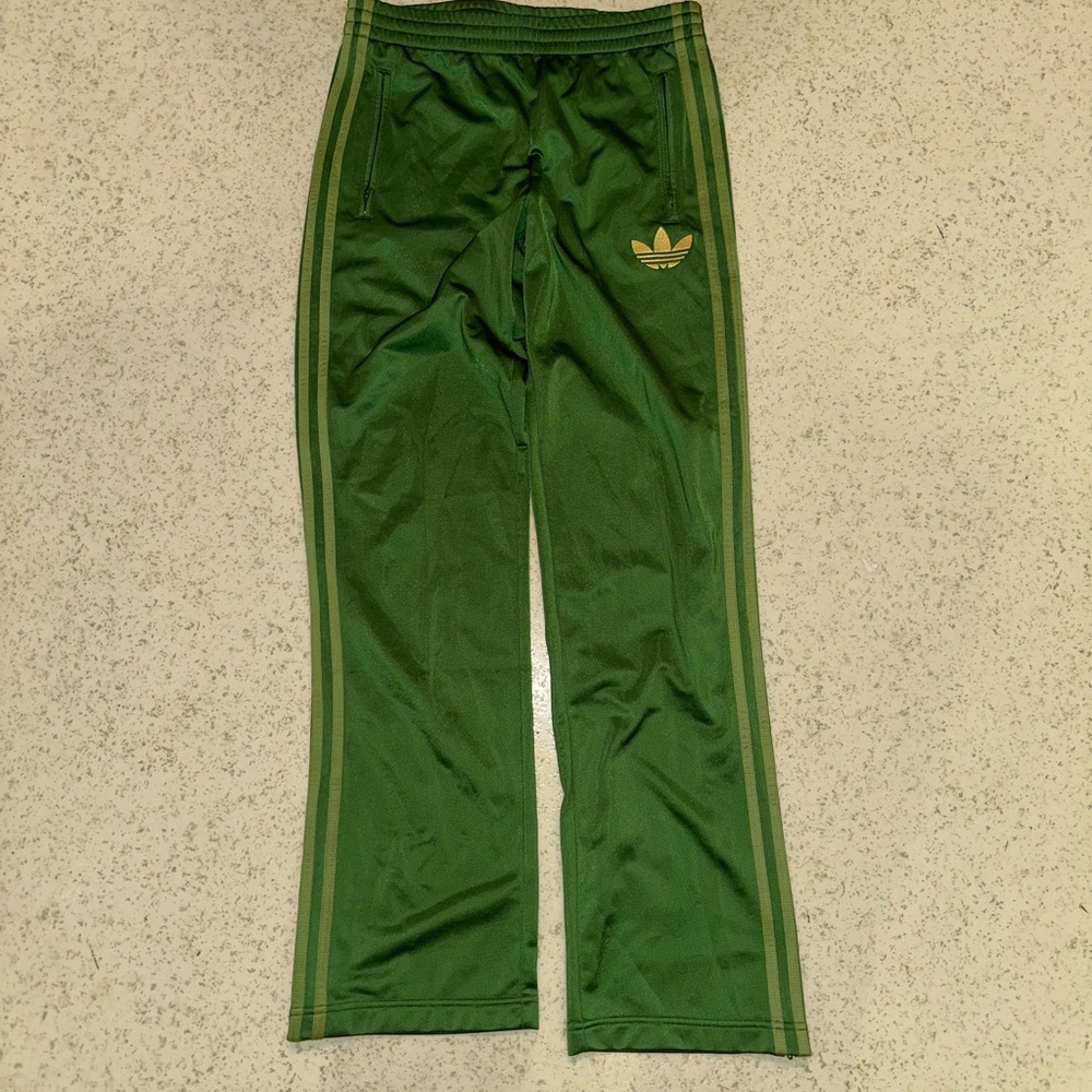 Adidas women’s small Green athletic pants with Logo